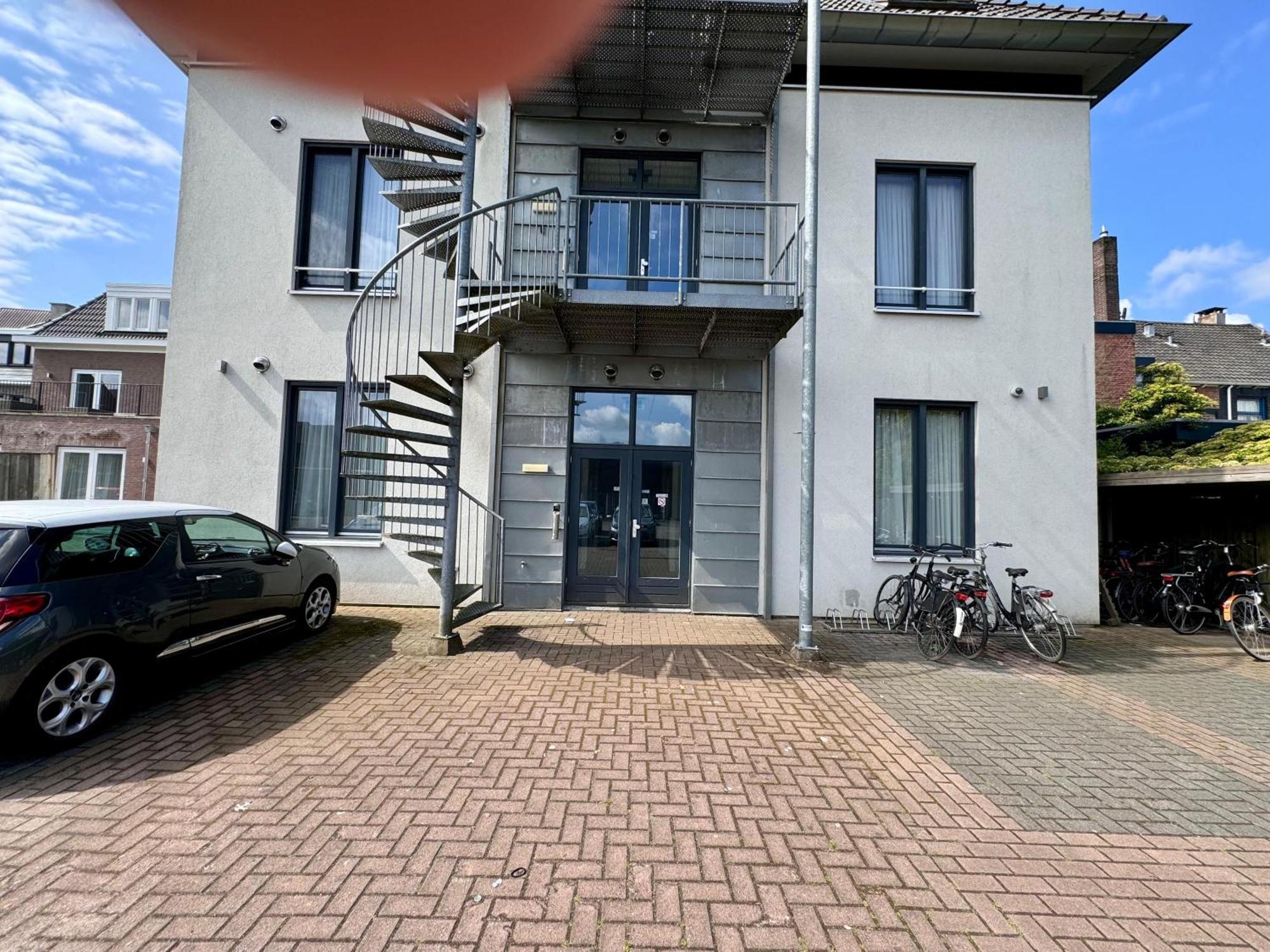 86 3City Appartement Met Prive Parkeerplaats Enschede Exterior photo
